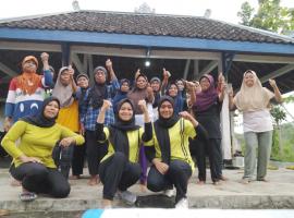 Senam Lansia Jum'at Pon Sore Padukuhan Pulekulon